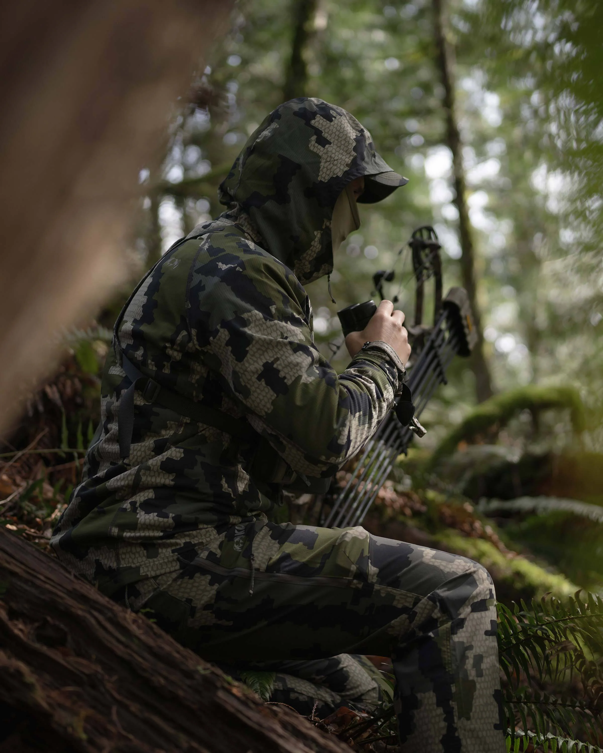 Tiburon Hybrid Hoodie | Stone - Image 5